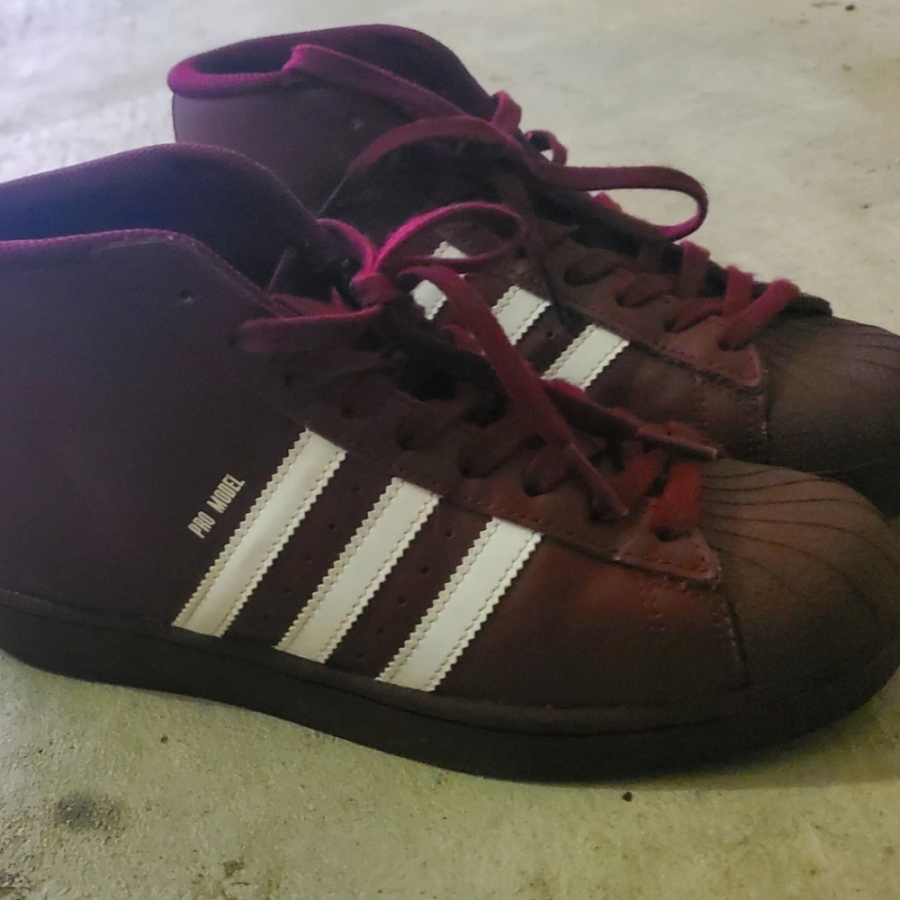 Adidas unisex shoes